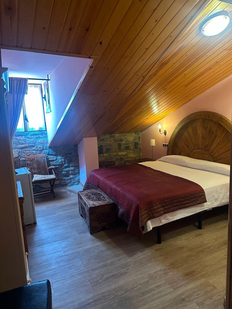 Habitación Doble Abuhardillada